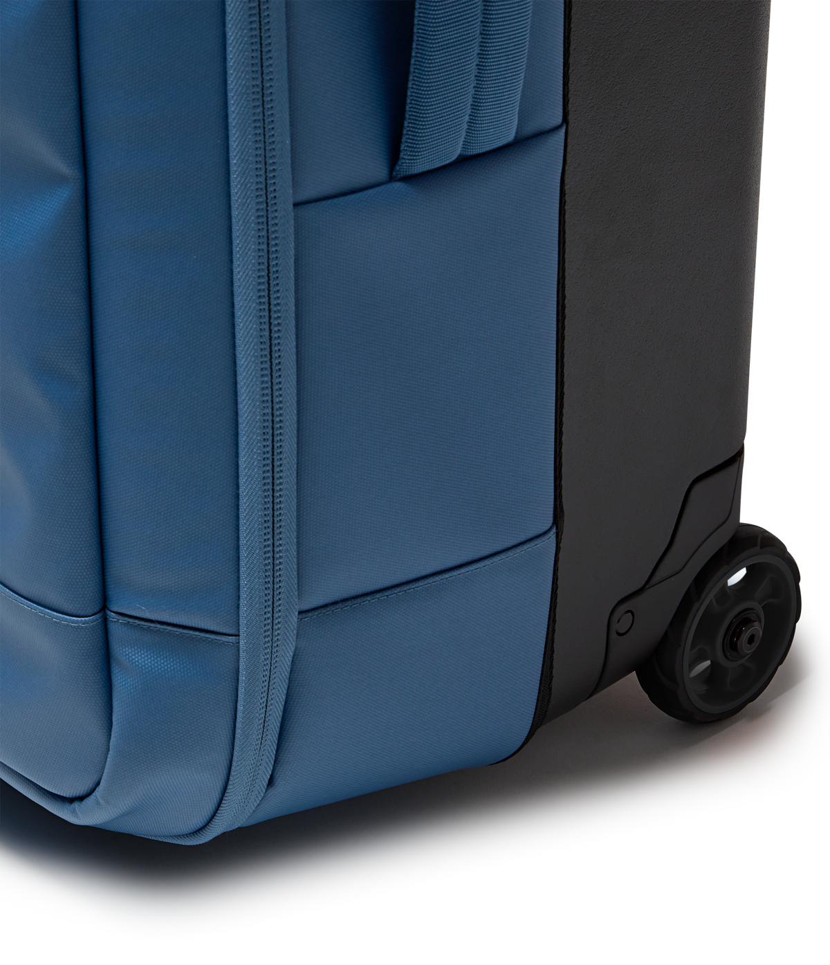good-latitude-30-rolling-duffel-l1 JS0A86EOEW5-DET4.png