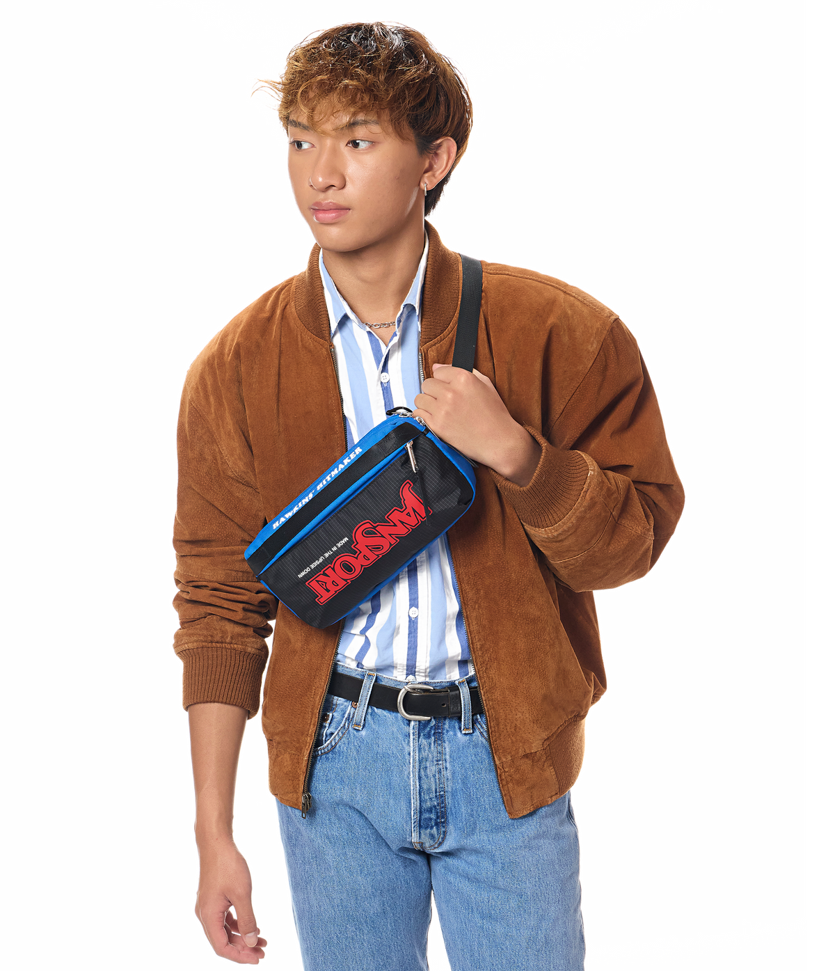 washington-waistpack-squawk-radio-v8 JS0A898CA2S-MODEL.png