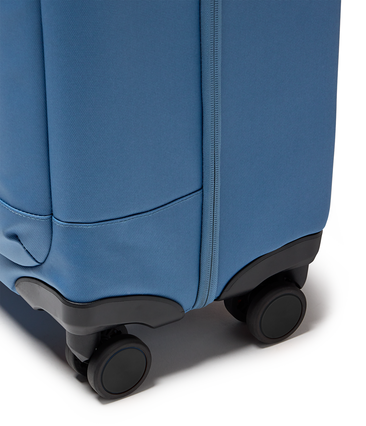 good-latitude-22-carry-on-f7 JS0A8E8BEW5-DET4.png
